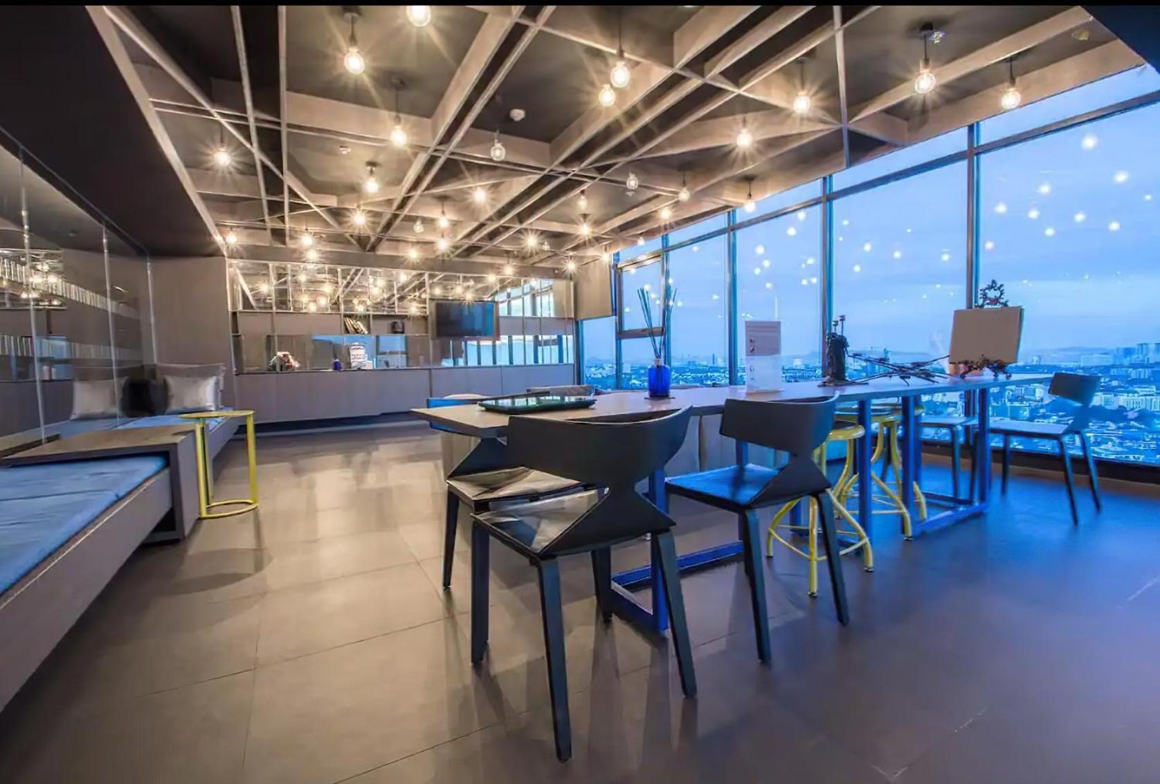 Centrally Located Amazing Place @ Apartment *